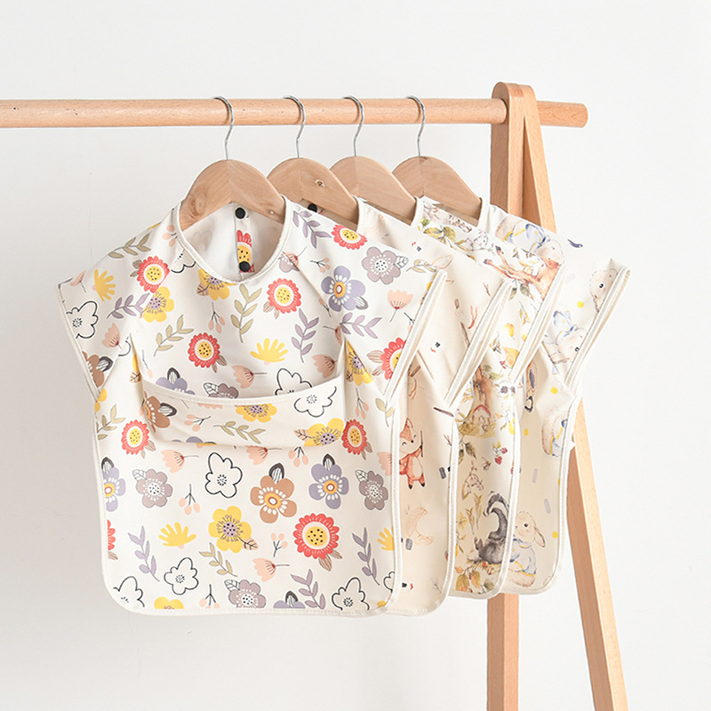 Baby Products Website - 新生児よだれかけブラウス防水ノースリーブリバースドレッシング幼児食事服エプロンよだれかけ保護服